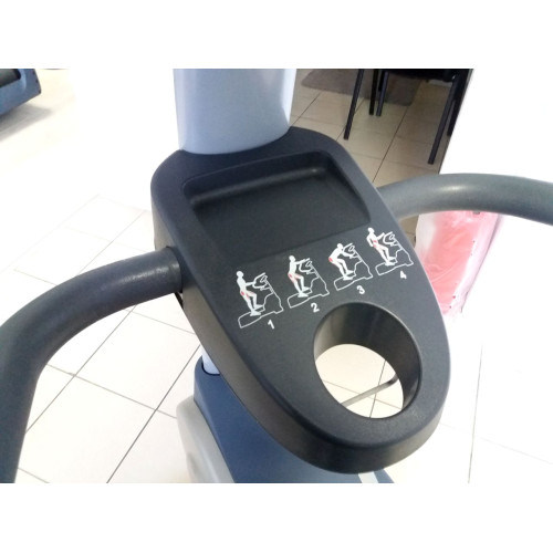 Орбітрек  Technogym Wave 700 (Б/У) - фото №6